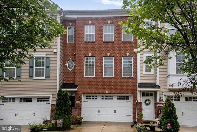 8234 White Star Xing, Pasadena