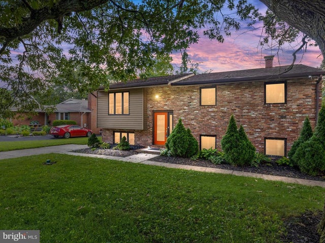 717 Whitneys Landing Dr, Crownsville