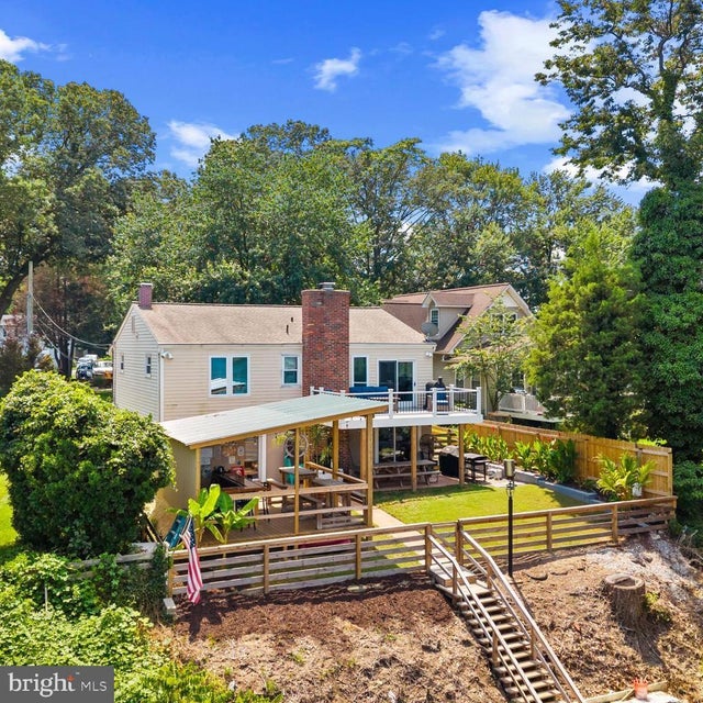 7580 Beach Dr, Pasadena