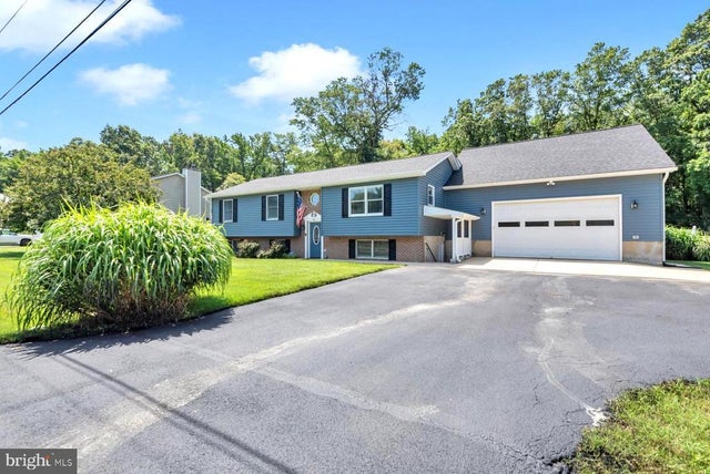 1521 Warfield Rd, Edgewater