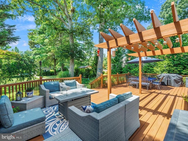 303 North Dr, Severna Park