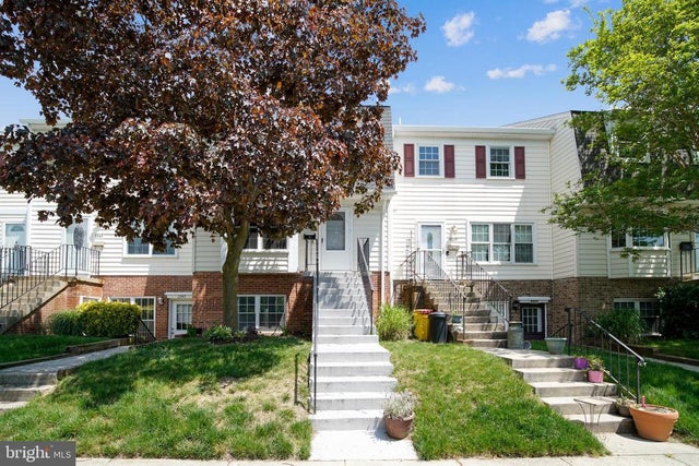 2241 Aberdeen Dr, Crofton