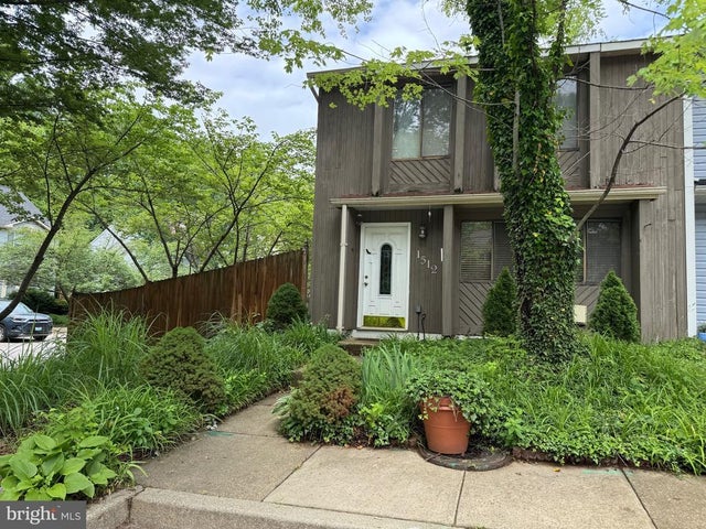 1512 Winterberry Dr, Arnold