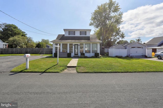 7821 Bodkin View Dr, Pasadena