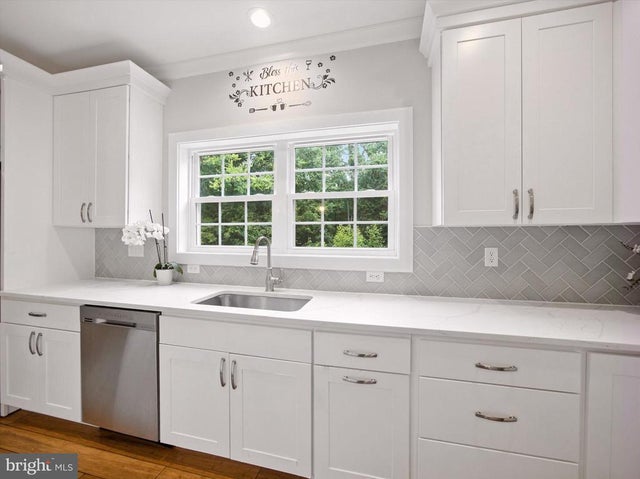 7432 Race Rd, Hanover