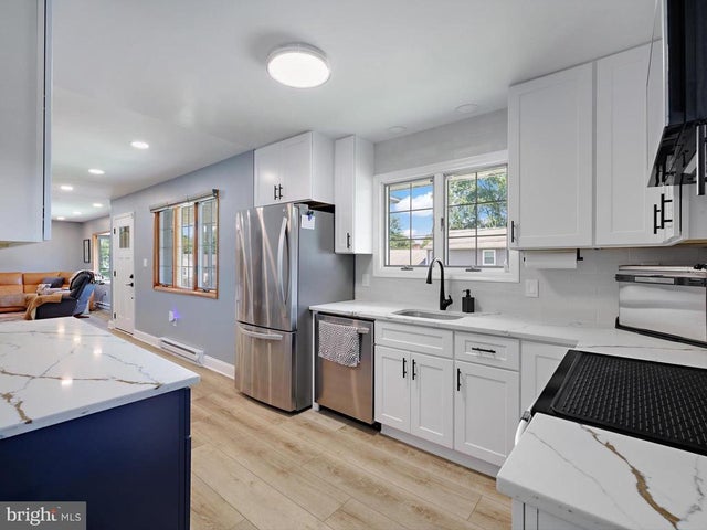 8524 Creek Rd, Pasadena