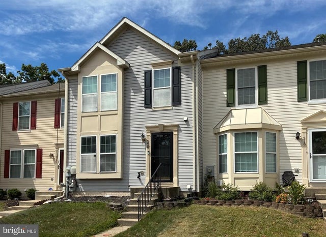 220 Foxtree Dr, Glen Burnie