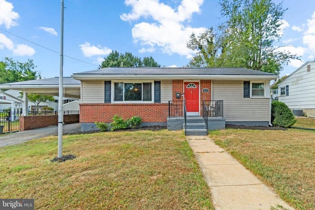 215 Cheddington Rd, Linthicum Heights