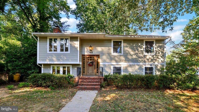 144 Island View Dr, Annapolis