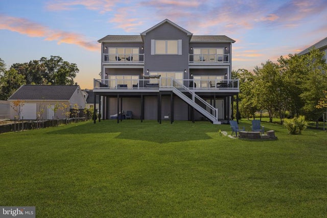 3675 1st Ave, Edgewater