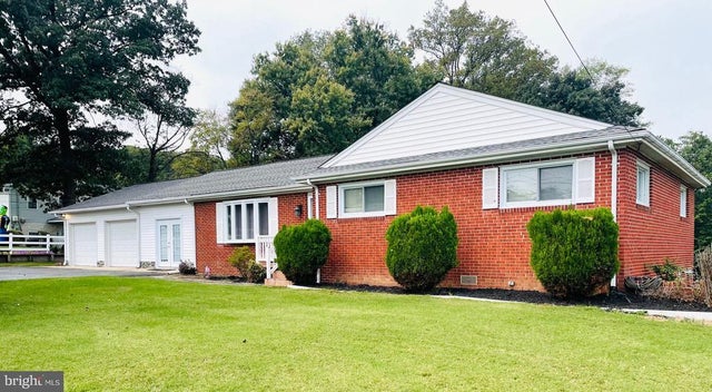 7490 Race Rd, Hanover