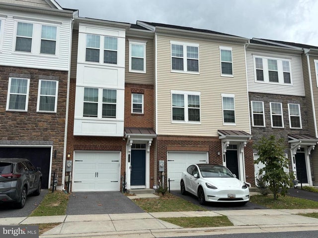 2706 Wessex Cir, Hanover