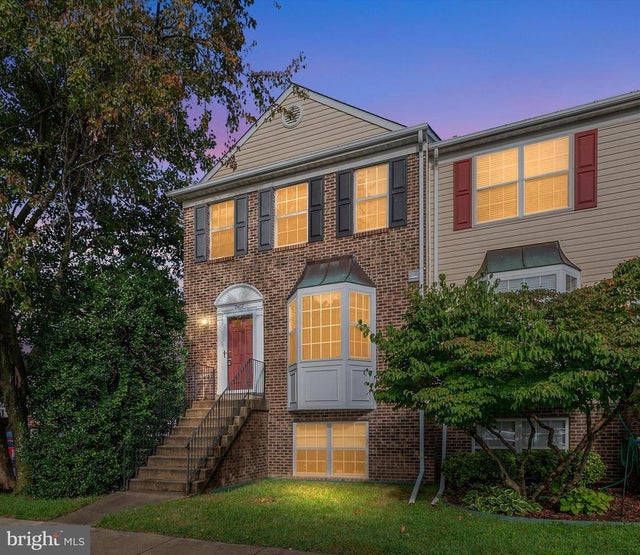 2402 Wentworth Dr, Crofton