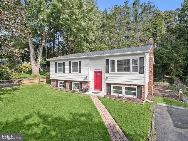 1736 Shore Dr, Edgewater