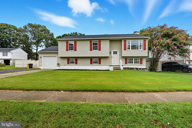 1508 Pullman Dr, Severn