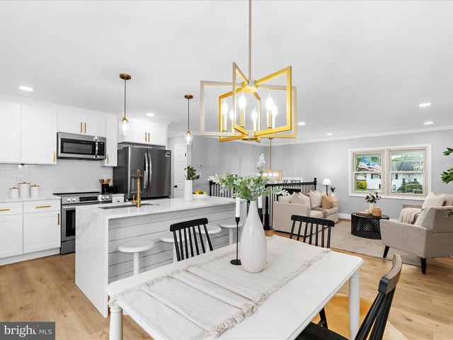 906 Silver Maple Ct, Glen Burnie