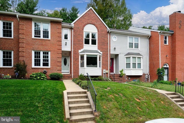 1180 Mosswood Ct, Arnold