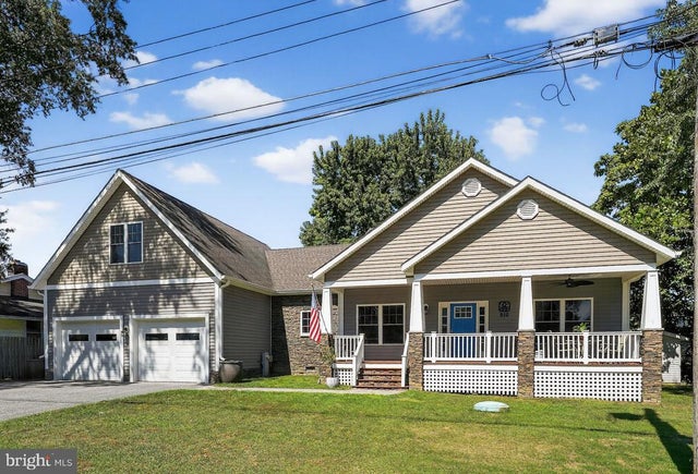 910 Severn Ave, Edgewater