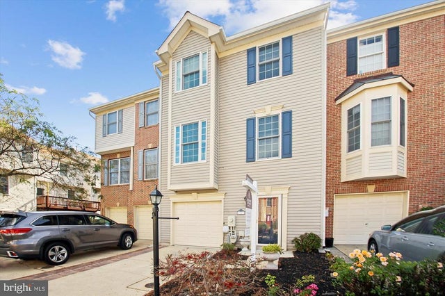 2113 Millhaven Dr #25 113, Edgewater