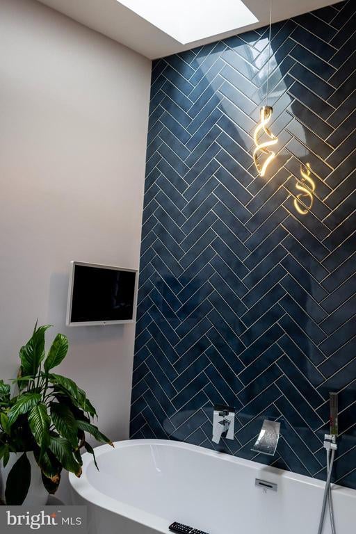 2429 Lizbec Ct, Crofton