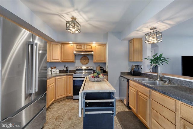 1908 Stonehearth Ct, Severn