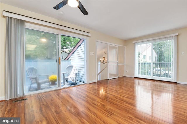 1914 Ardenwood Ter, Crofton