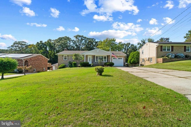 210 Oak Dr, Pasadena