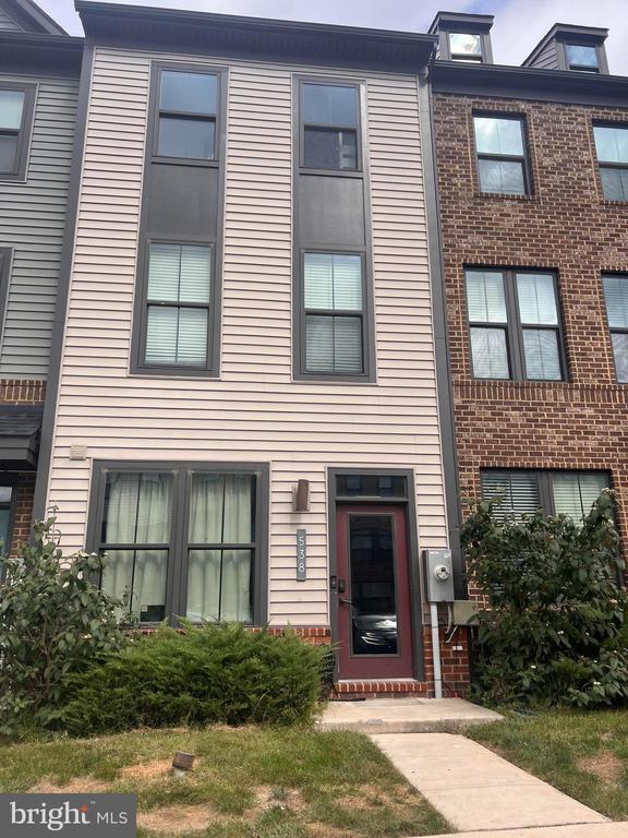 538 Levanna Ln, Glen Burnie