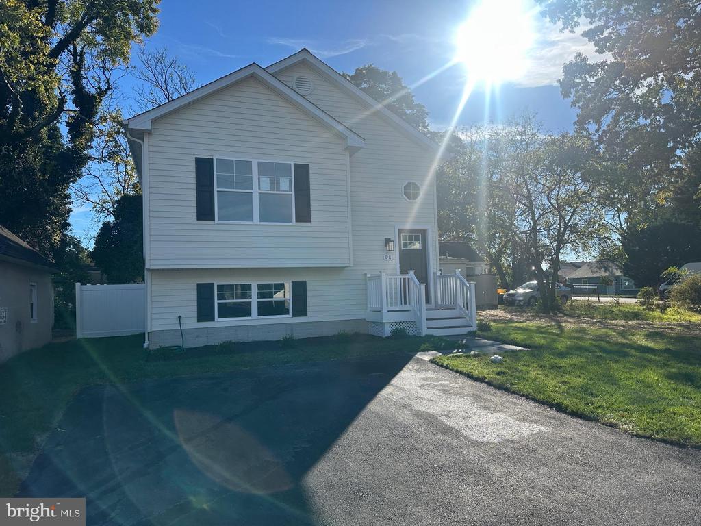 98 Forest Rd, GLEN BURNIE