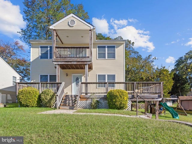 7673 Berry Drive, Pasadena