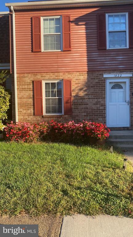 1822 Dove Ct, Severn