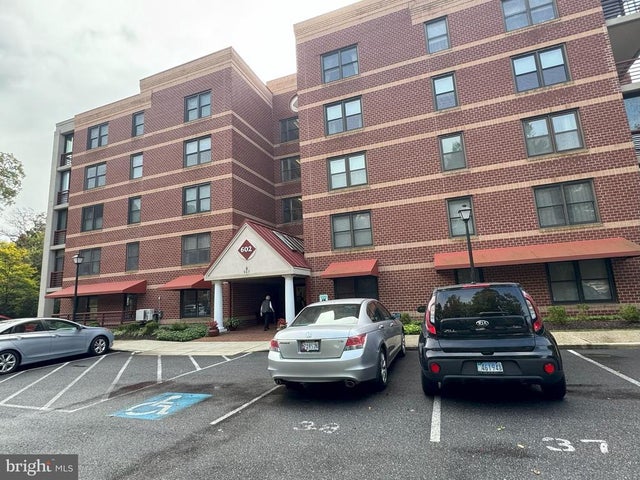 602 Mckinsey Park Dr #406, Severna Park