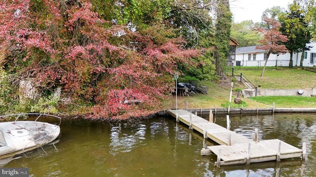 8198 Forest Glen Dr, Pasadena