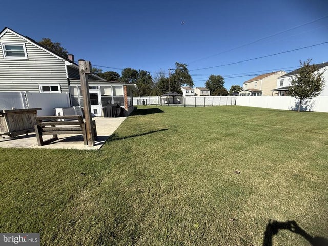 4 Silver Cir, Pasadena