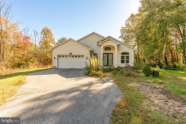 1207 Thompson Ave, Severn