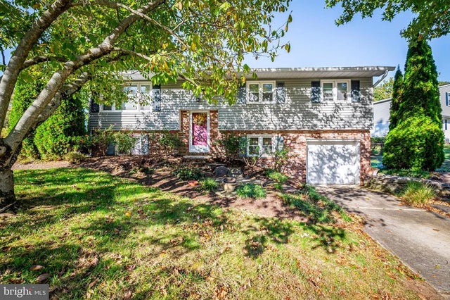 1419 Mariner Dr, Arnold