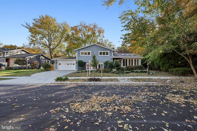 809 Pin Oak Rd, Severna Park