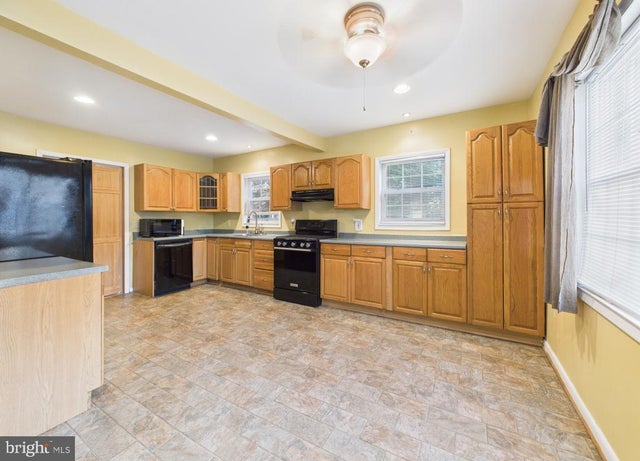 306 S Camp Meade Rd, Linthicum Heights