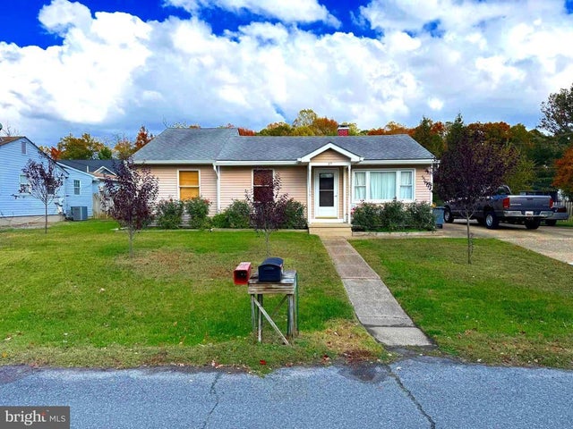 39 Oak Ct, Annapolis