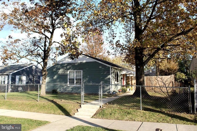 1613 Kimber Rd, Glen Burnie