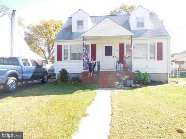 225 Asbury Rd, Pasadena