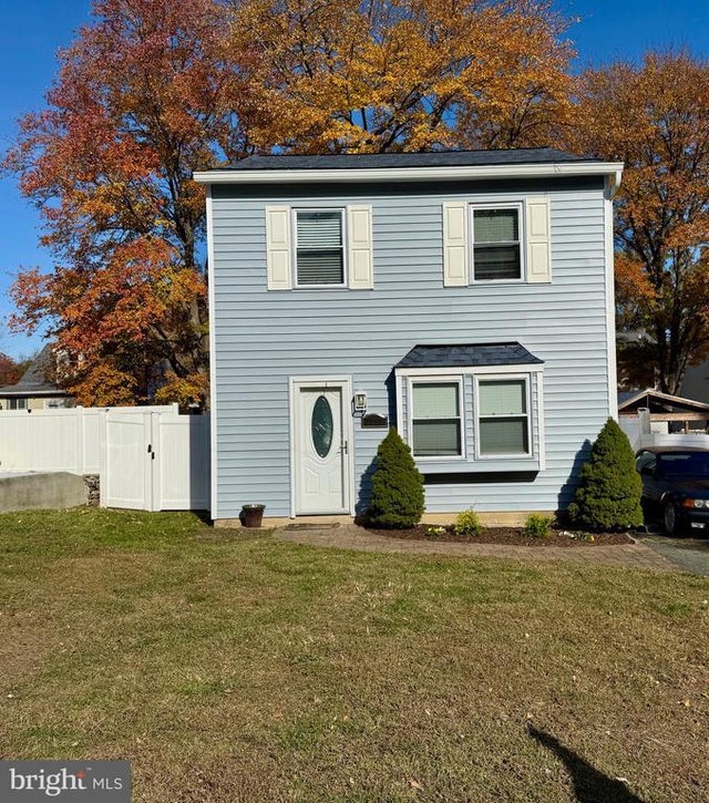 1719 Forestville Rd, Edgewater