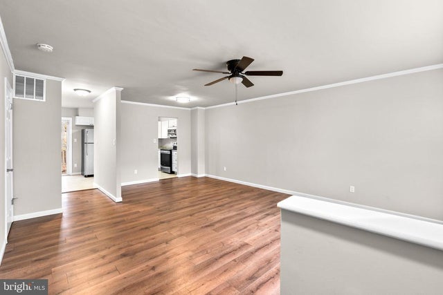 314 Woodleaf Ct, Glen Burnie