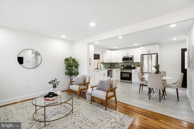 1047 Dumbarton Rd, Glen Burnie