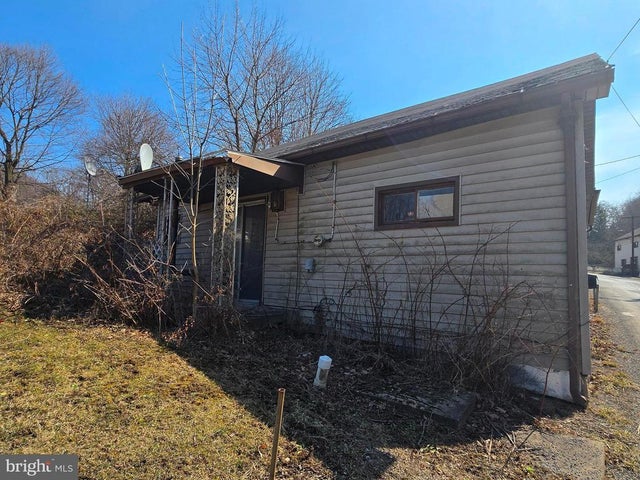 9 Charlestown Rd Sw, Lonaconing