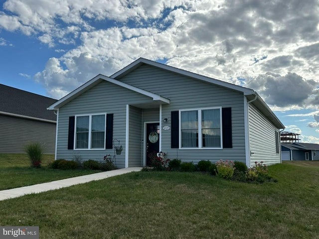 209 Moonlight Dr, Frostburg