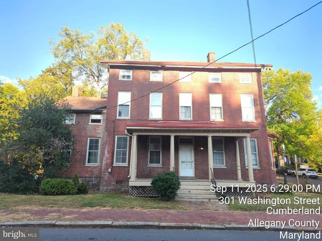 223-225 Washington St, Cumberland