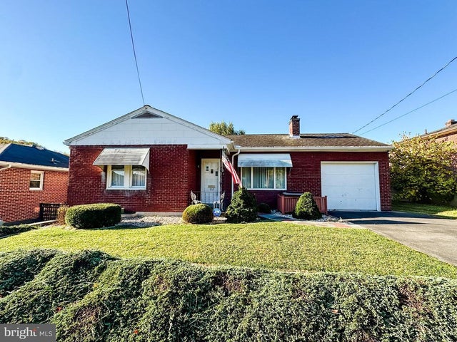 512 Schlund Ave, Cumberland