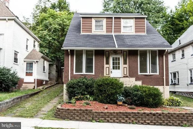 865 Gephart Dr, Cumberland