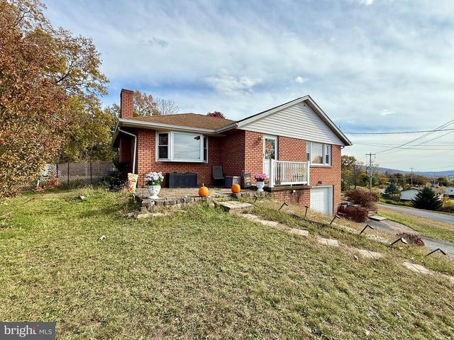 604 White Ave, Cumberland